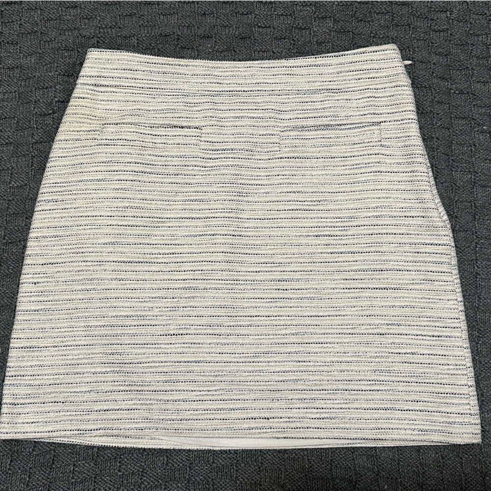 Loft mini skirt